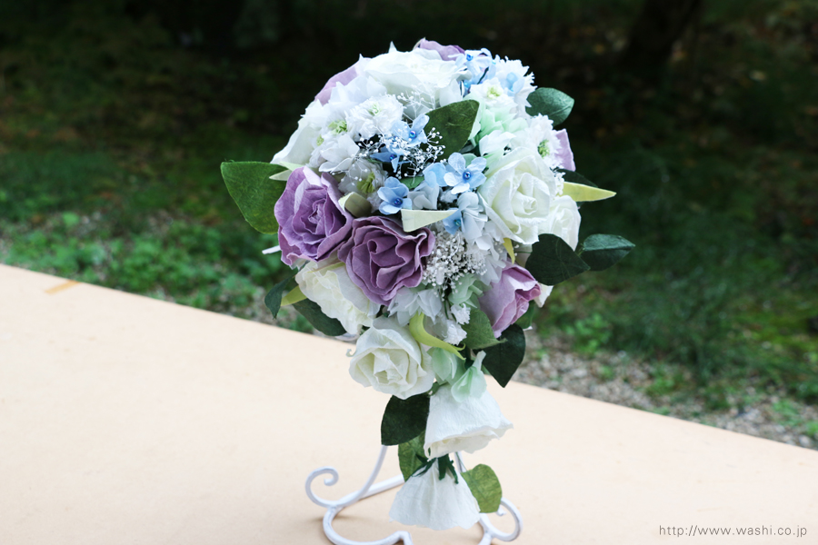 白と紫バラの和紙ブーケ・花束（紙婚式ペーパーフラワー）正面