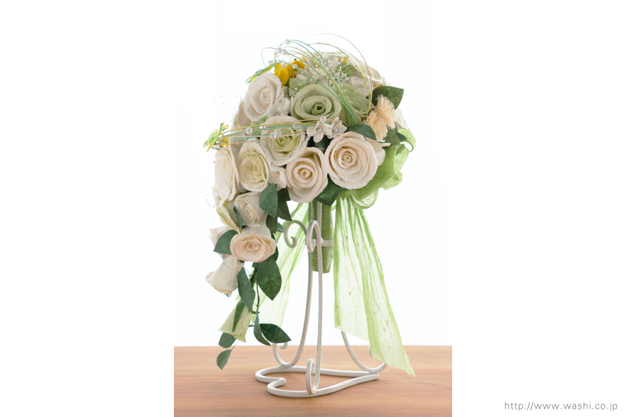 菜の花の和紙ウェディングブーケ（横からの写真）結婚式用