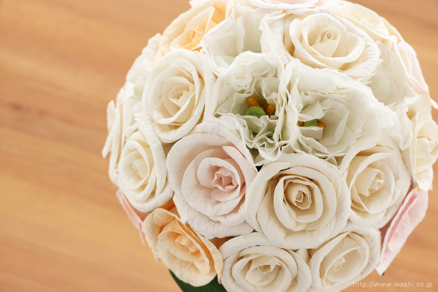 世界に一つだけのバラとトルコ桔梗の和紙ブーケ・花束（紙婚式ペーパーフラワー）真上