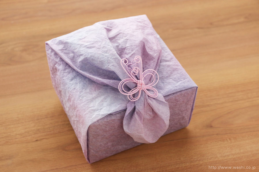 和紙の花のBOXアレンジメント（ご祖母様へのオーダーメイド誕生日プレゼント）和紙ラッピング