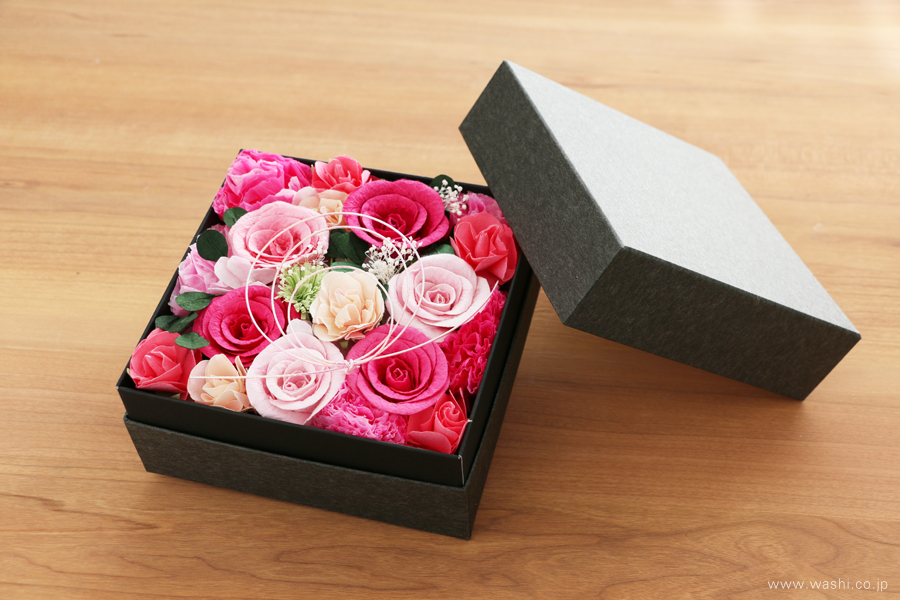 和紙の花のフラワーボックス（昇進祝いのオーダーメイドプレゼント）