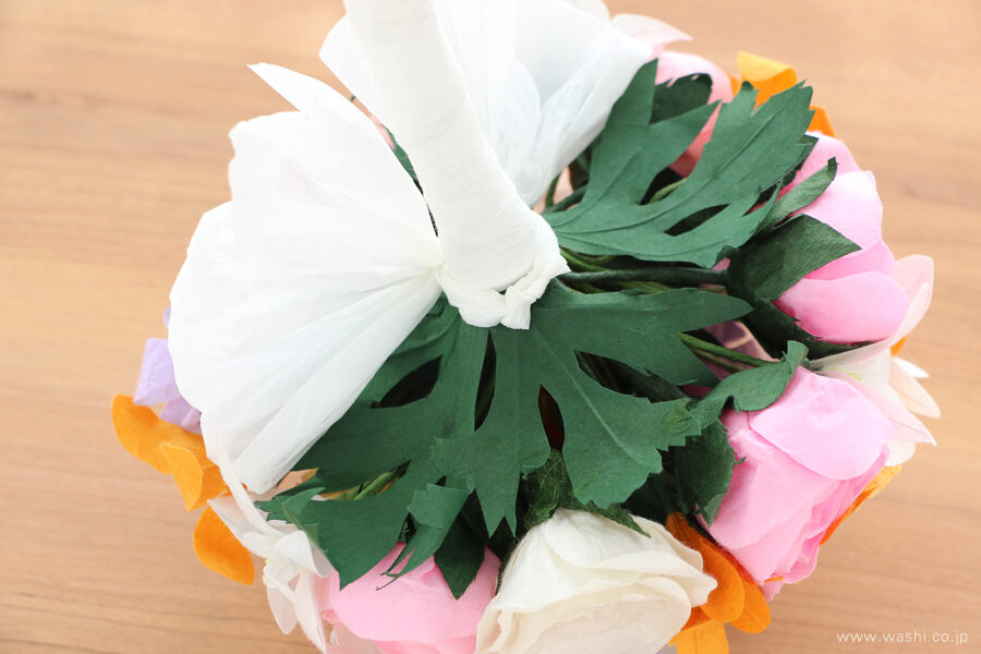 ハワイ挙式のアフターブーケ。和紙の花々で在りし日の姿に再現／ブーケ裏側部分。